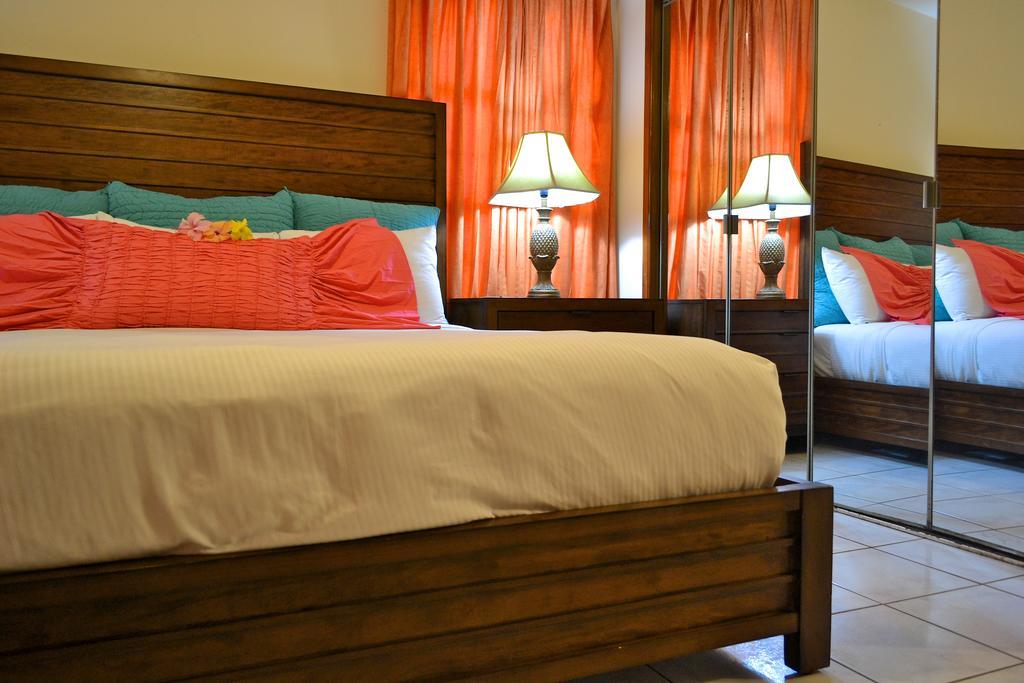Mayan Princess Beach & Dive Resort West Bay Quarto foto
